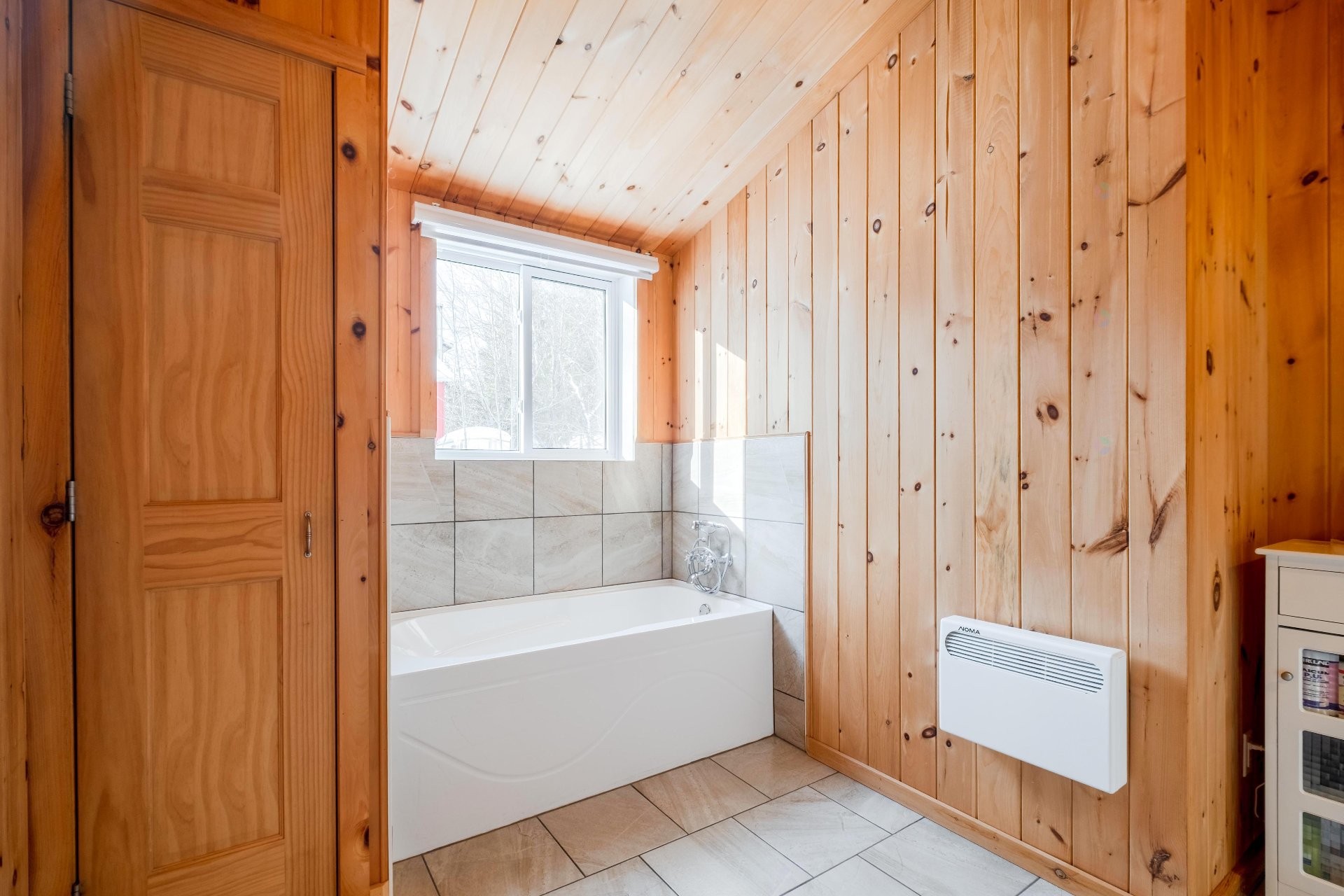 









6970


Rue Émery-Fontaine

,
Sherbrooke (Brompton/Rock Forest/Saint-Élie/Deauville),




QC
J1N2S8

