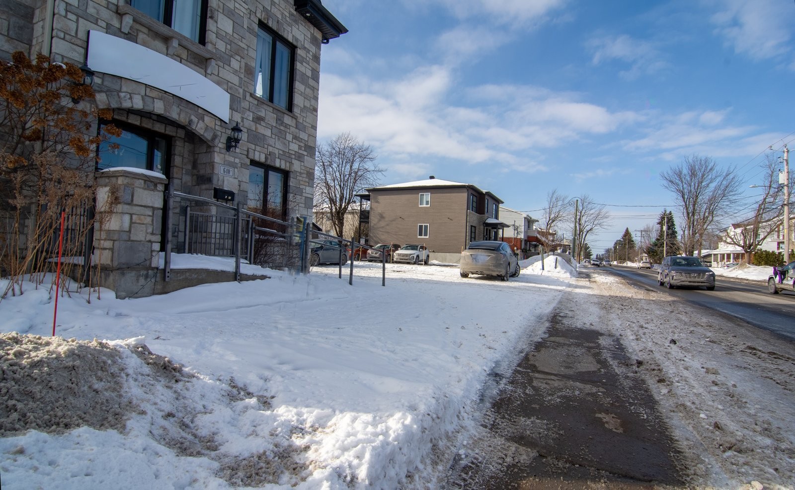 









640


Rue Bernard-Pilon

,
McMasterville,




QC
J3G1L2

