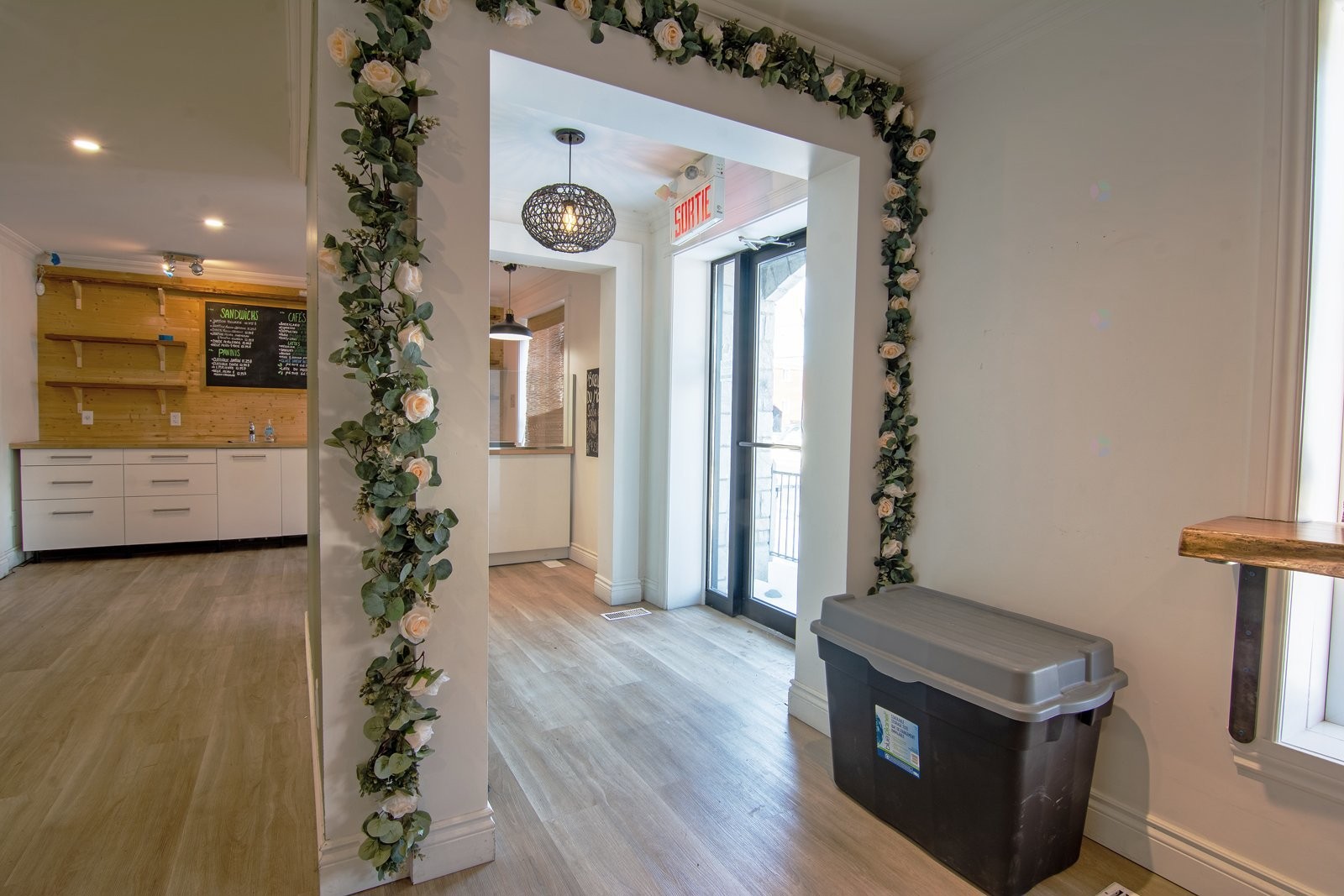 









640


Rue Bernard-Pilon

,
McMasterville,




QC
J3G1L2

