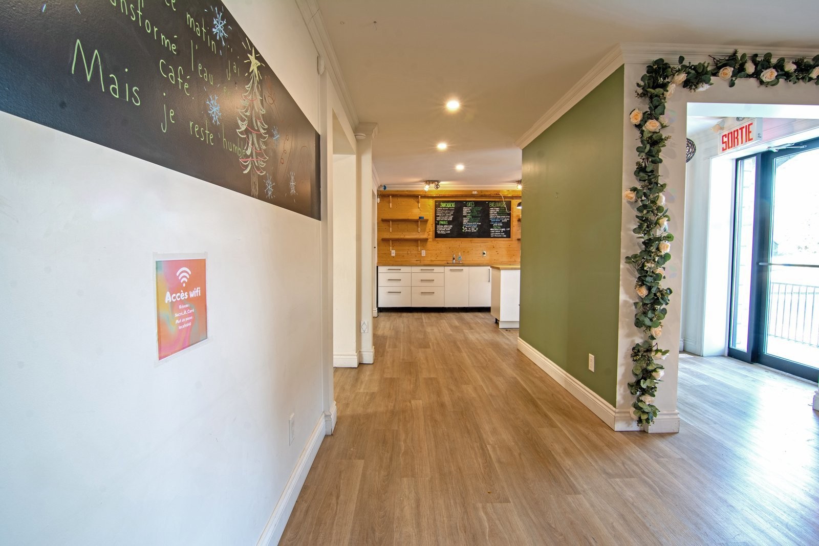 









640


Rue Bernard-Pilon

,
McMasterville,




QC
J3G1L2

