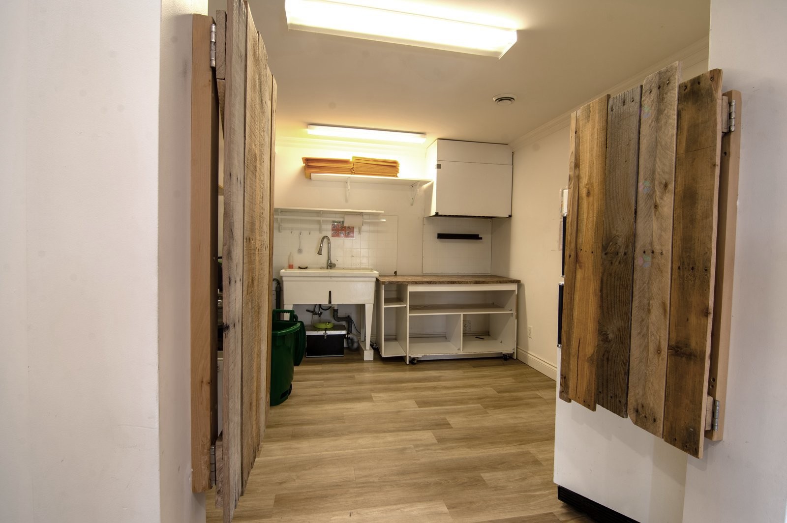 









640


Rue Bernard-Pilon

,
McMasterville,




QC
J3G1L2

