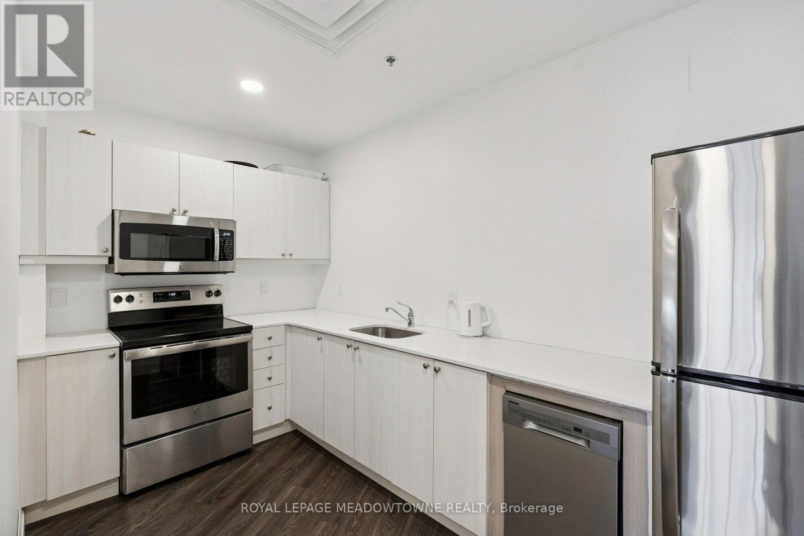 












311 - 7711 GREEN VISTA GATE

,
Niagara Falls,




Ontario
L2G0A8

