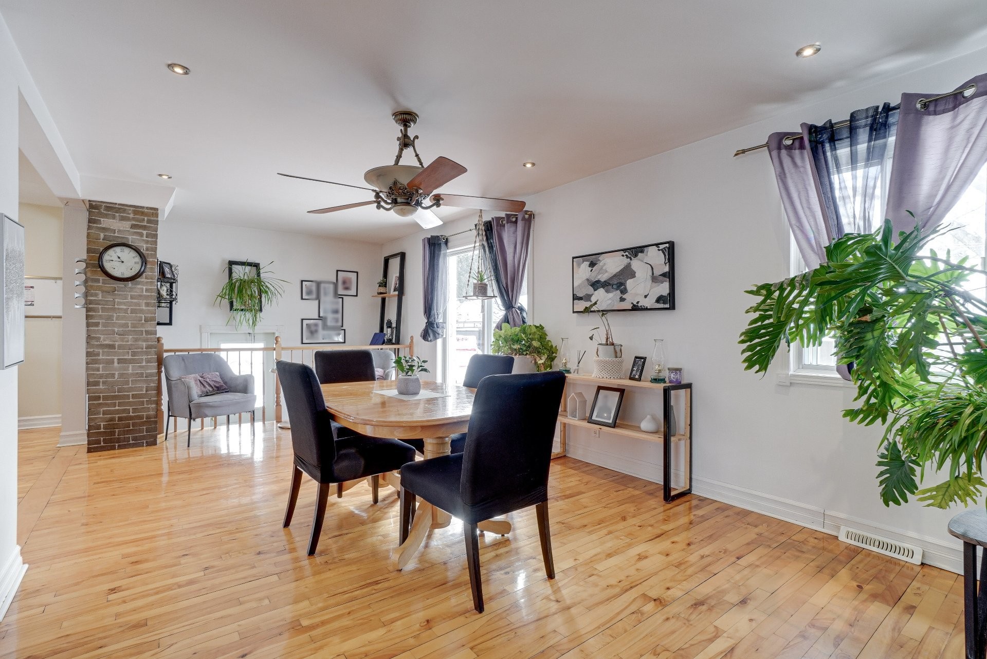 









18


Rue Archambault

,
Charlemagne,




QC
J5Z1Z8

