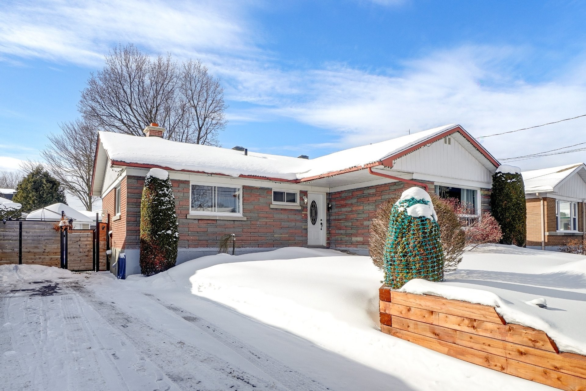 









18


Rue Archambault

,
Charlemagne,




QC
J5Z1Z8

