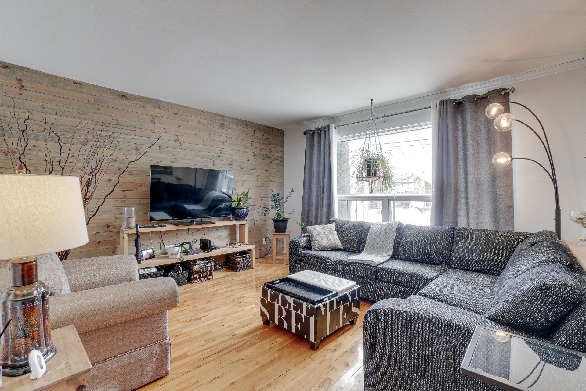 









18


Rue Archambault

,
Charlemagne,




QC
J5Z1Z8

