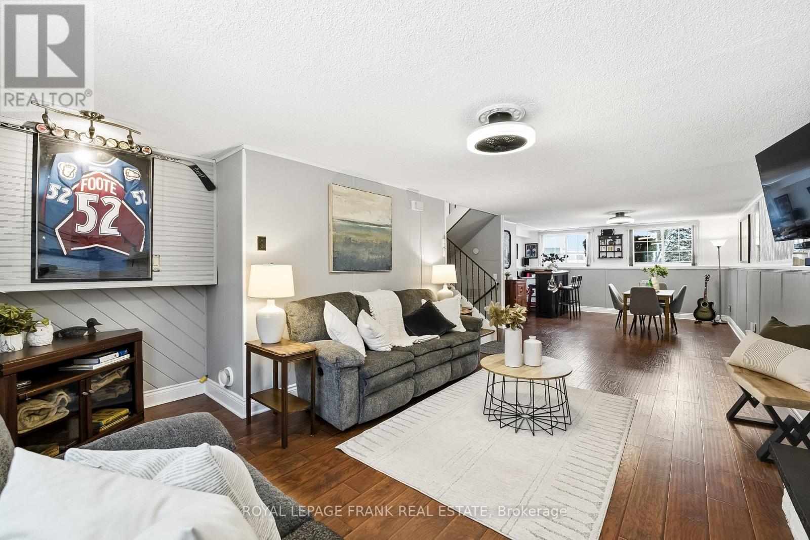 












89 ALLAN STREET

,
Scugog (Port Perry),




Ontario
L9L1E6

