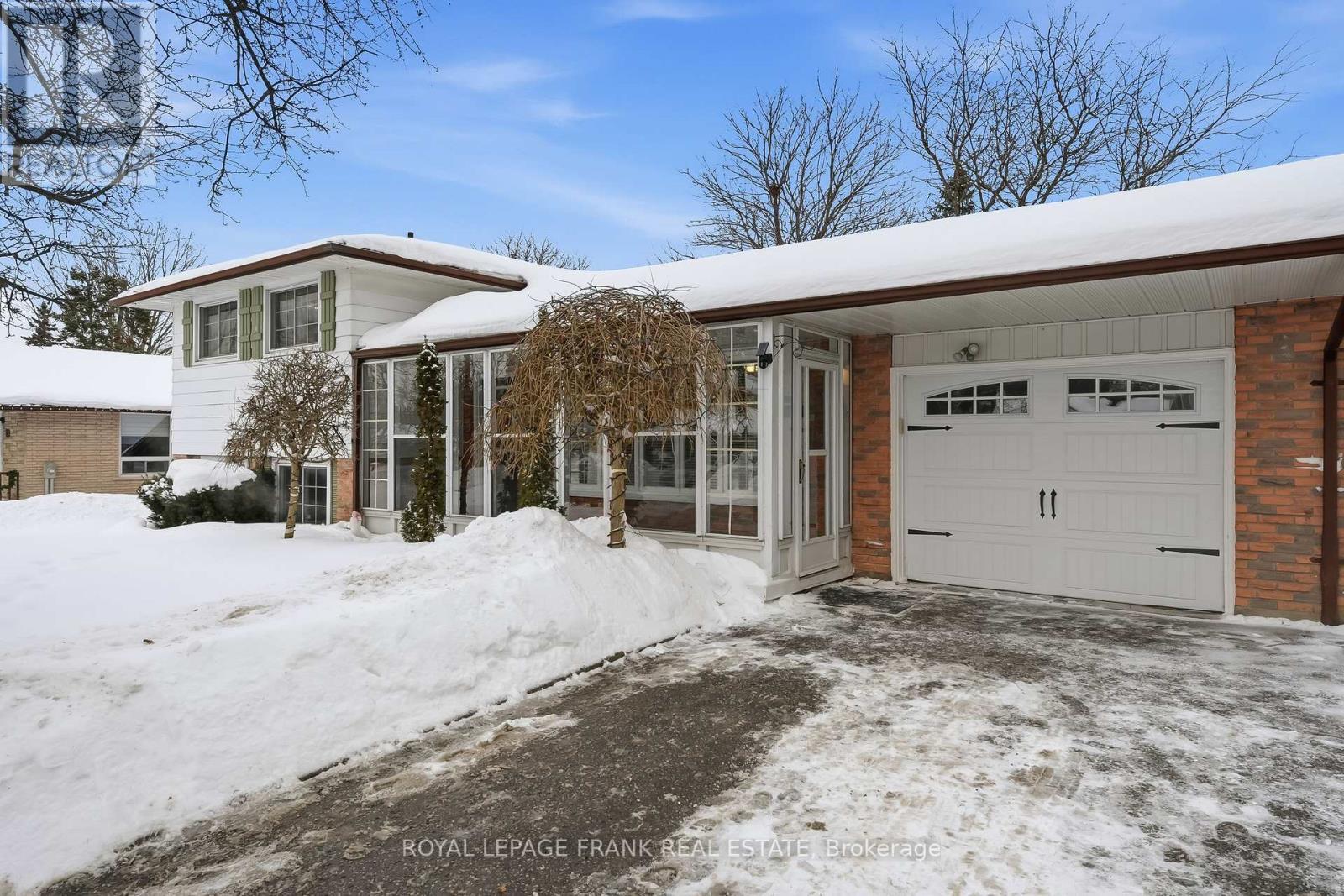 












89 ALLAN STREET

,
Scugog (Port Perry),




Ontario
L9L1E6

