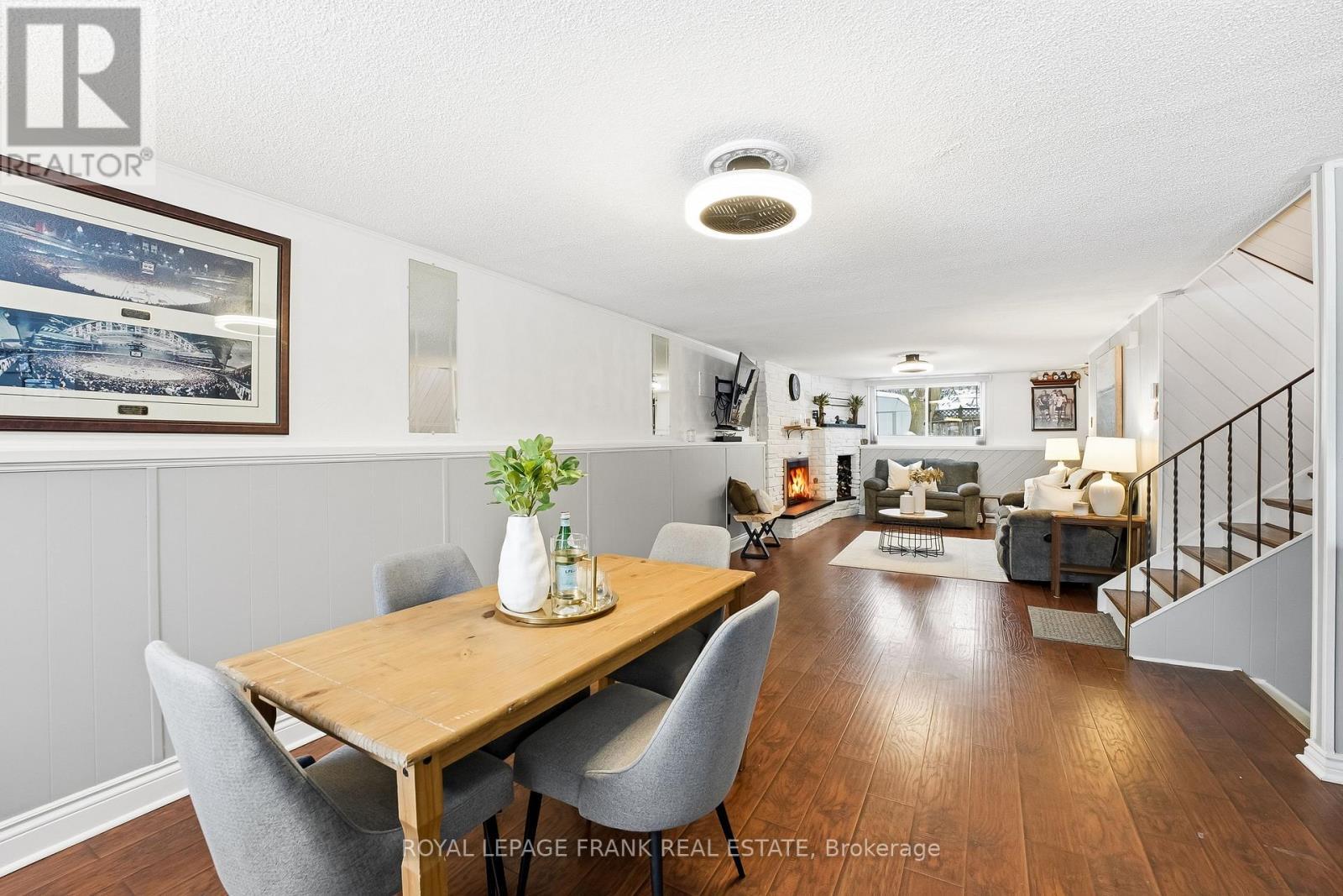 












89 ALLAN STREET

,
Scugog (Port Perry),




Ontario
L9L1E6

