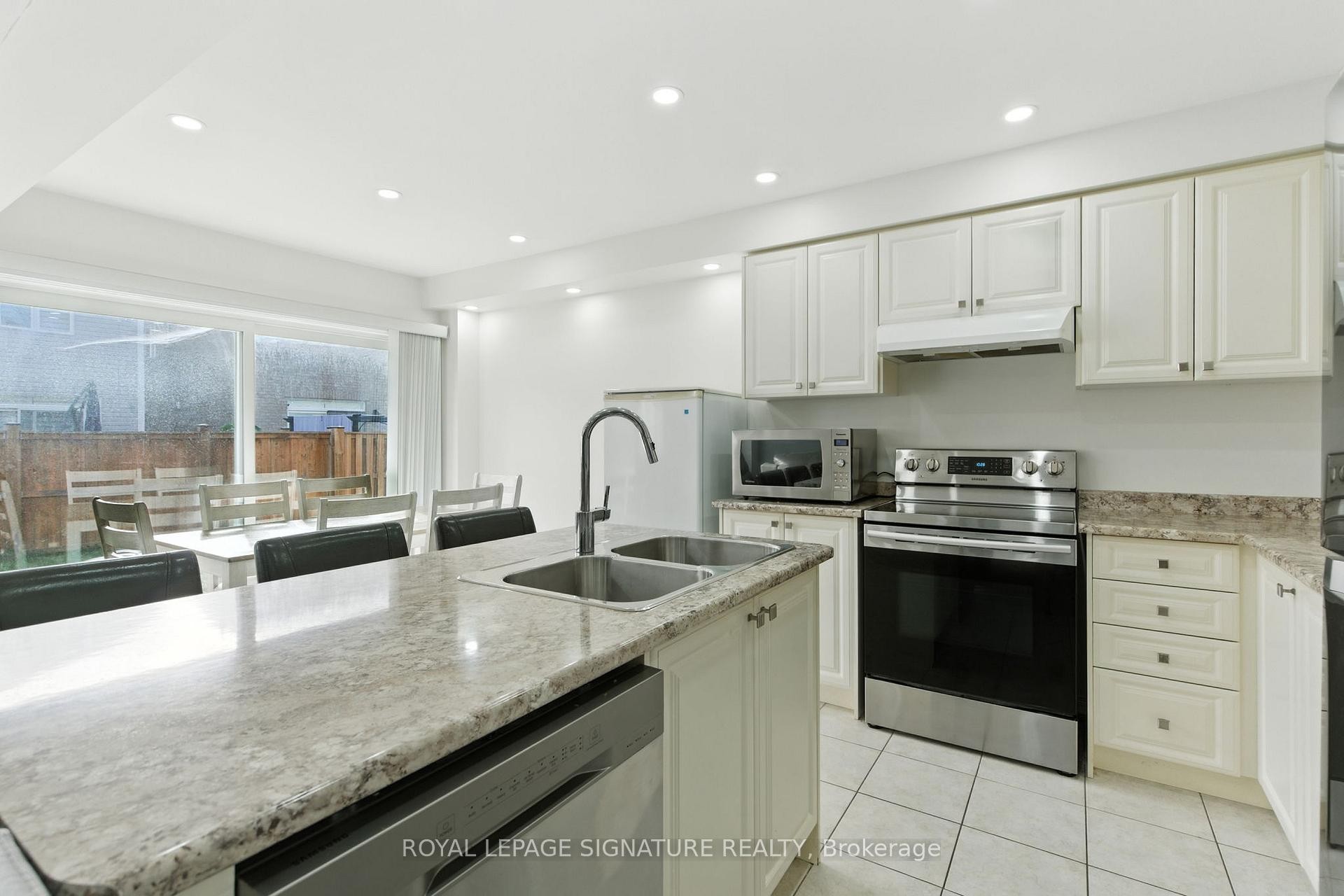 









16


Froggy

Drive,
Thorold,




ON
L3B 0G9


