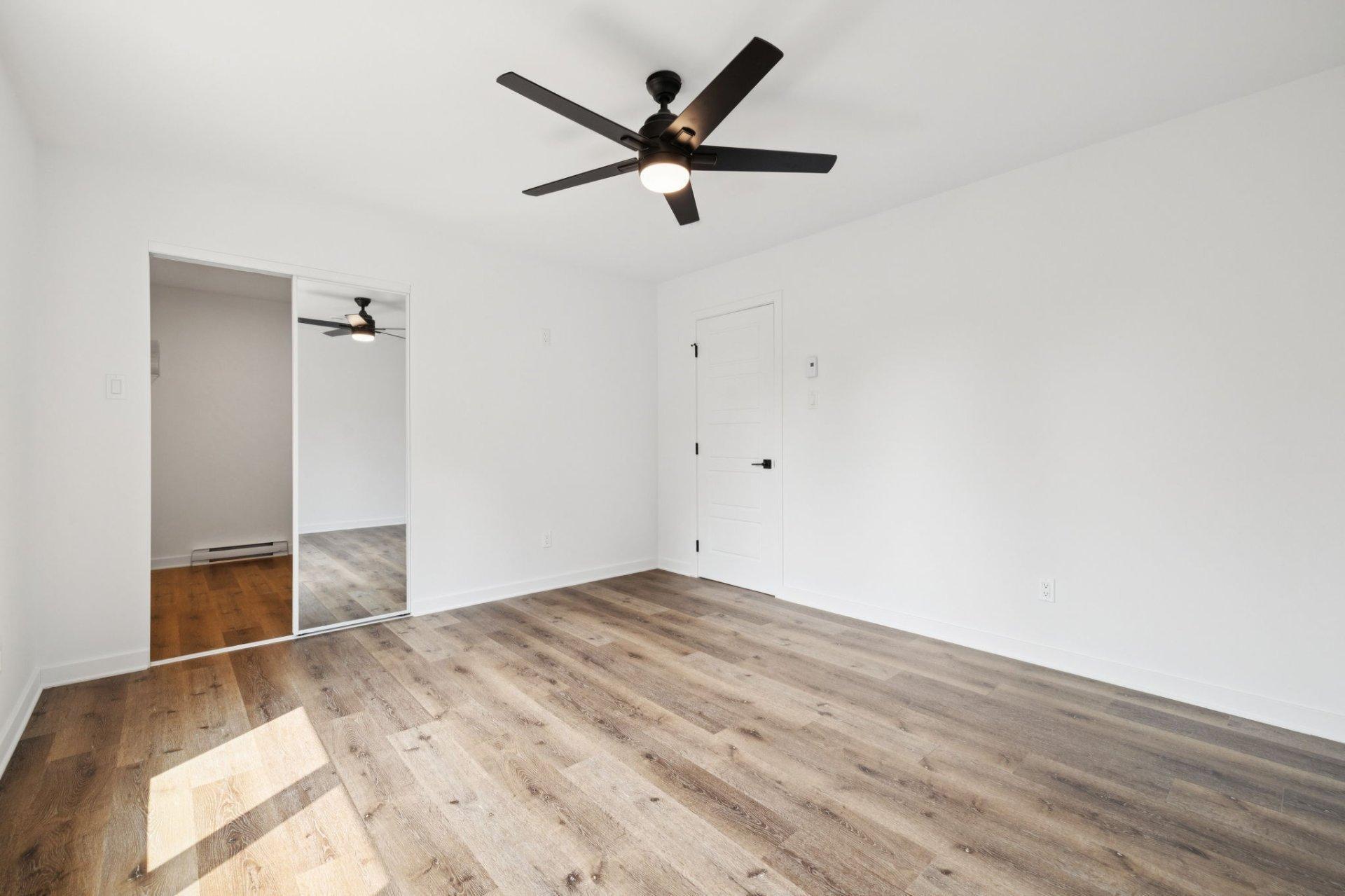 









66


Ch. des Lueurs

,
Val-des-Monts,




QC
J8N4J6

