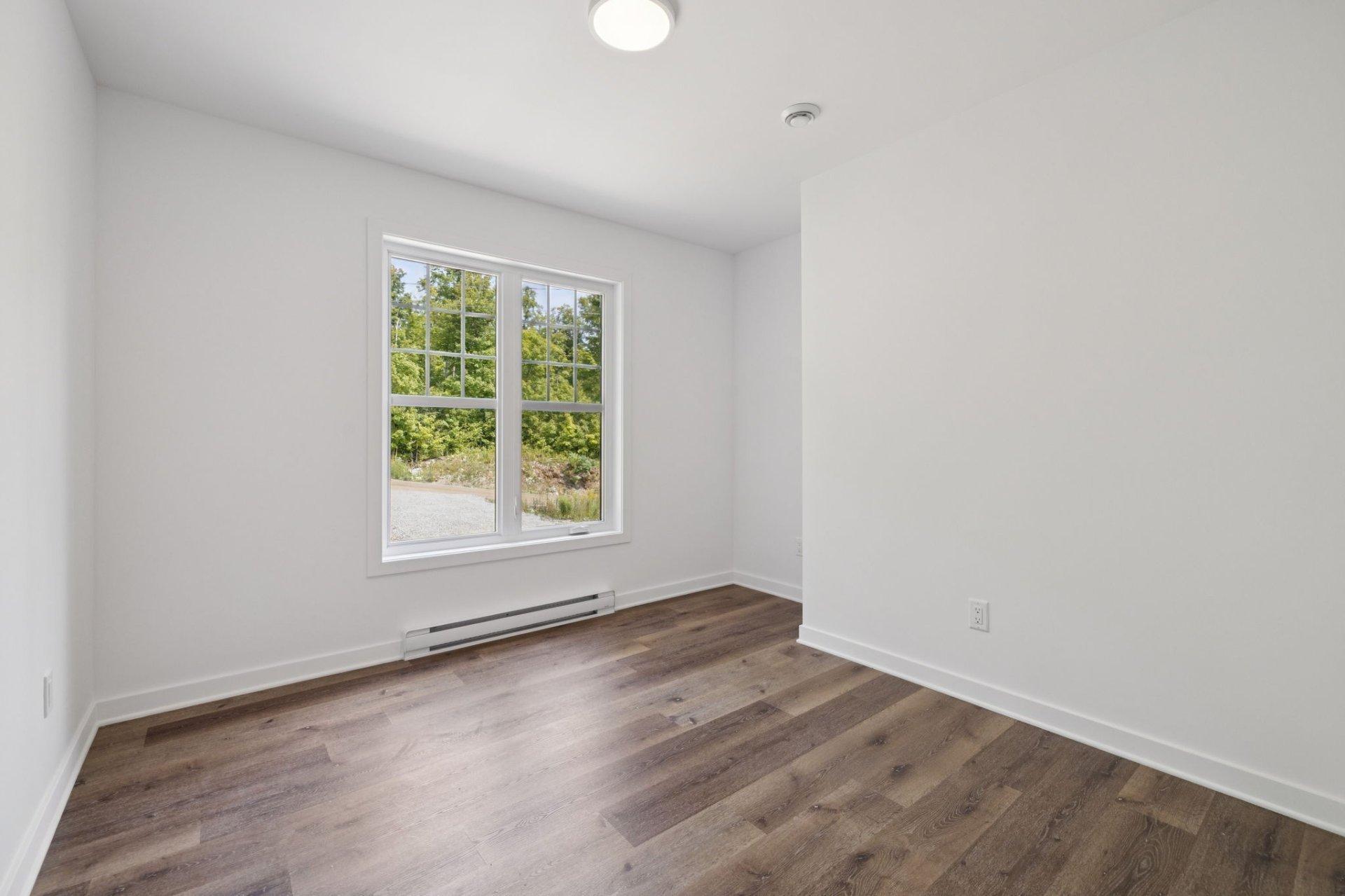 









66


Ch. des Lueurs

,
Val-des-Monts,




QC
J8N4J6

