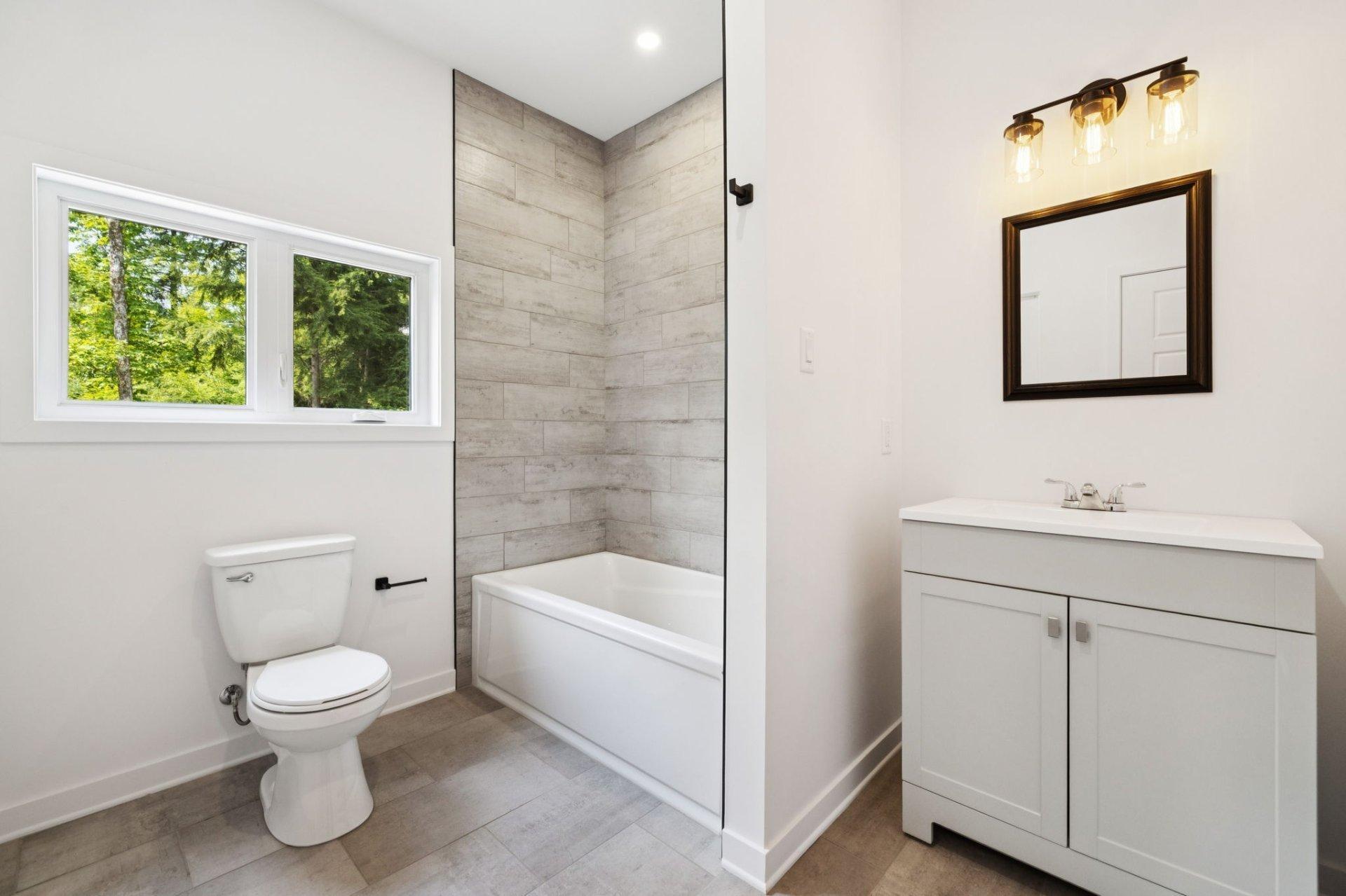 









66


Ch. des Lueurs

,
Val-des-Monts,




QC
J8N4J6

