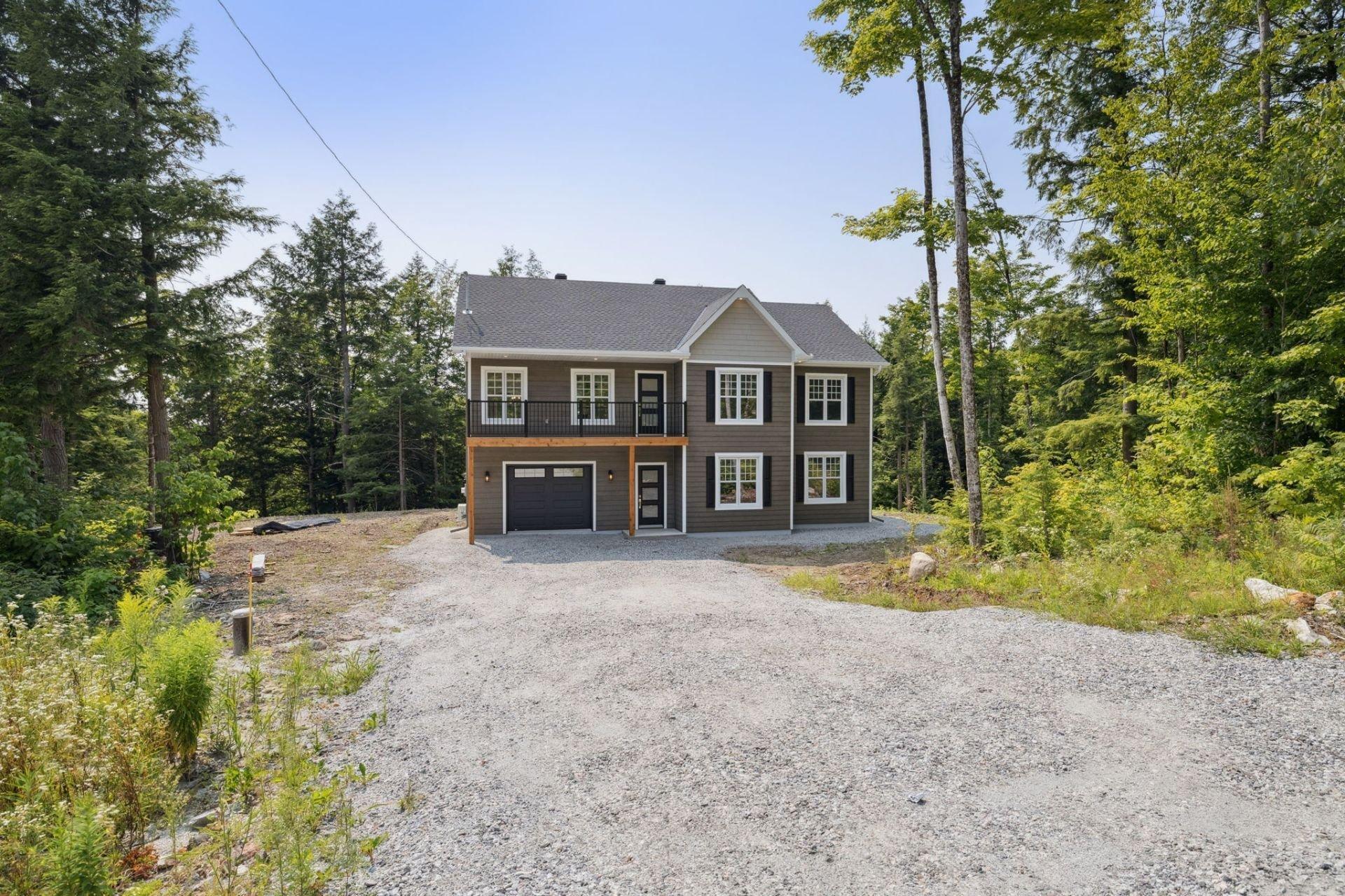 









66


Ch. des Lueurs

,
Val-des-Monts,




QC
J8N4J6

