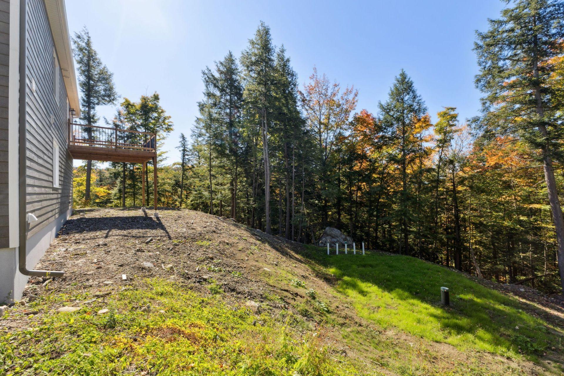 









66


Ch. des Lueurs

,
Val-des-Monts,




QC
J8N4J6

