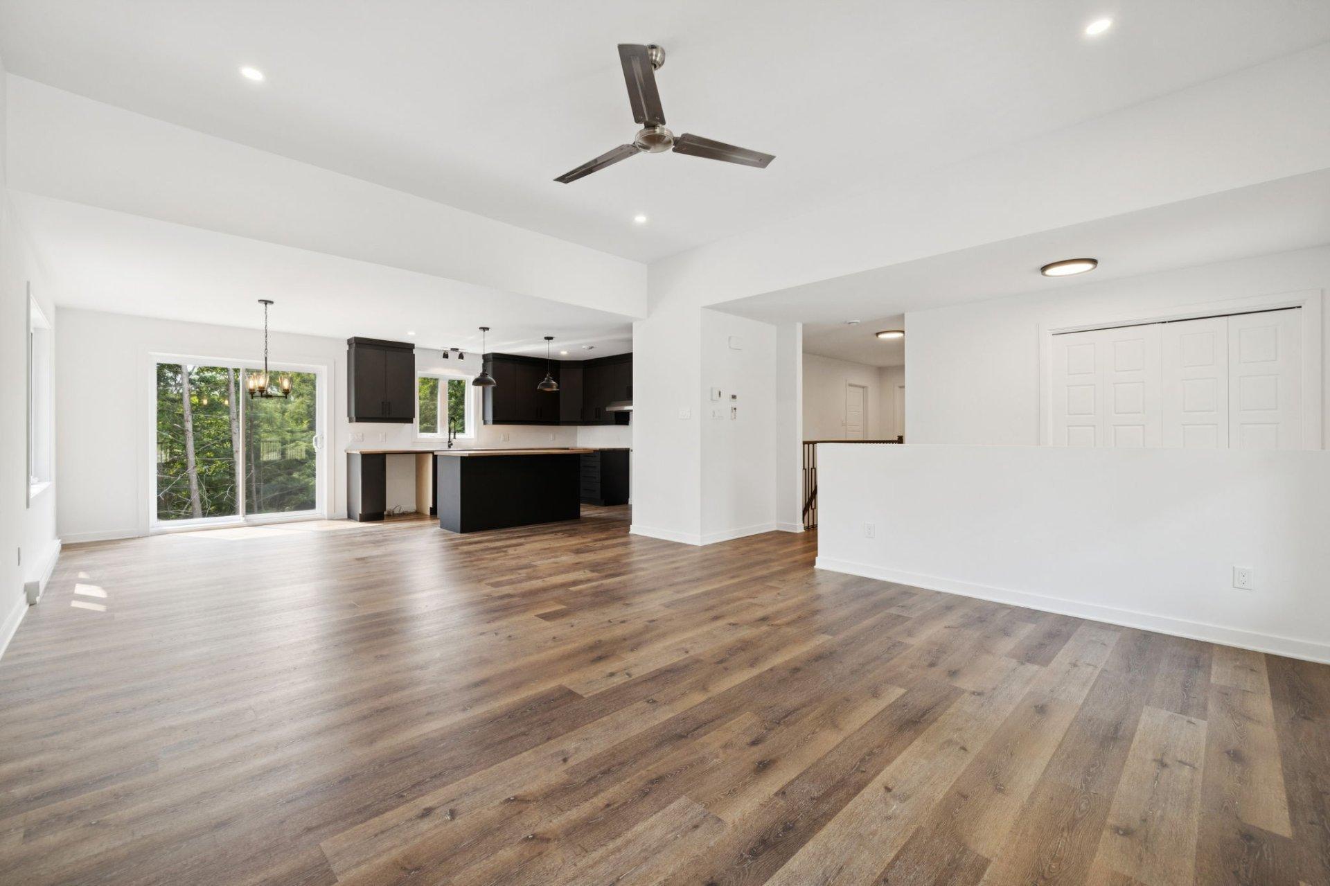 









66


Ch. des Lueurs

,
Val-des-Monts,




QC
J8N4J6

