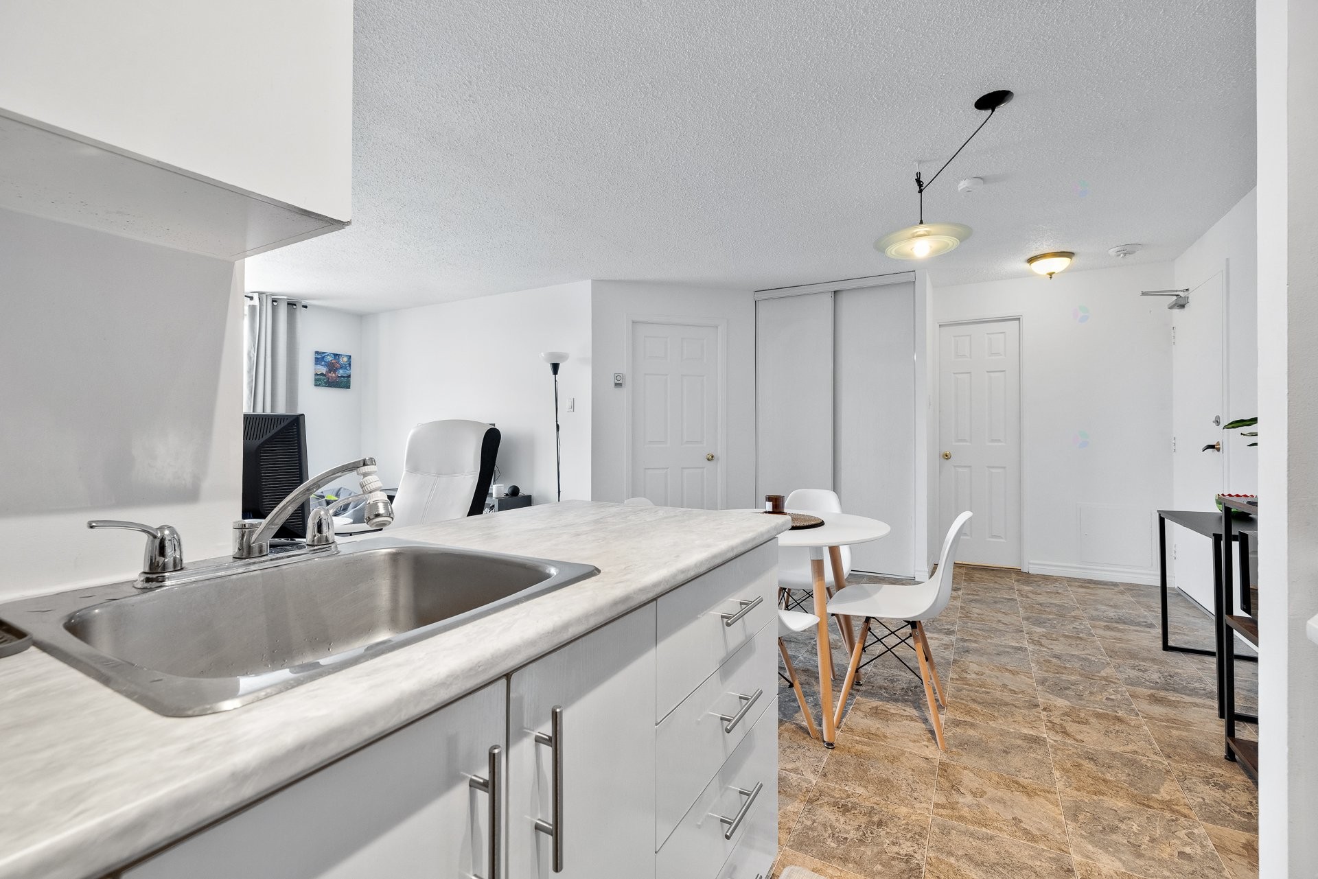 









23


Rue de la Soeur-Jeanne-Marie-Chavoin

, 1019,
Gatineau (Hull),




QC
J8Z1V9

