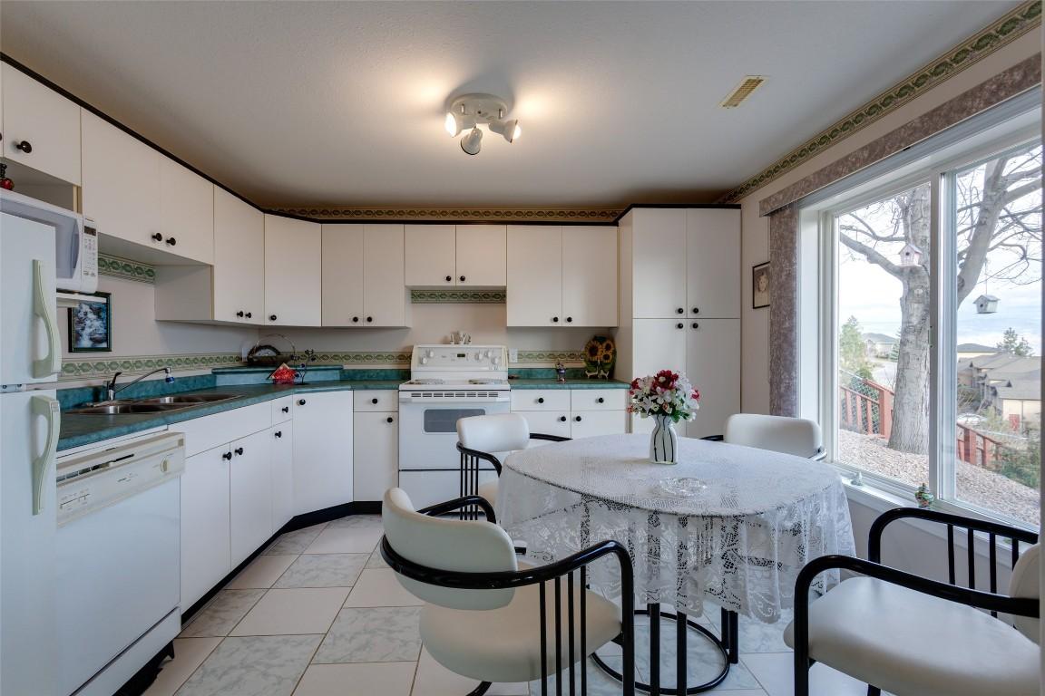 









2170


Sunview

Drive,
West Kelowna,




BC
V1Z 3R2

