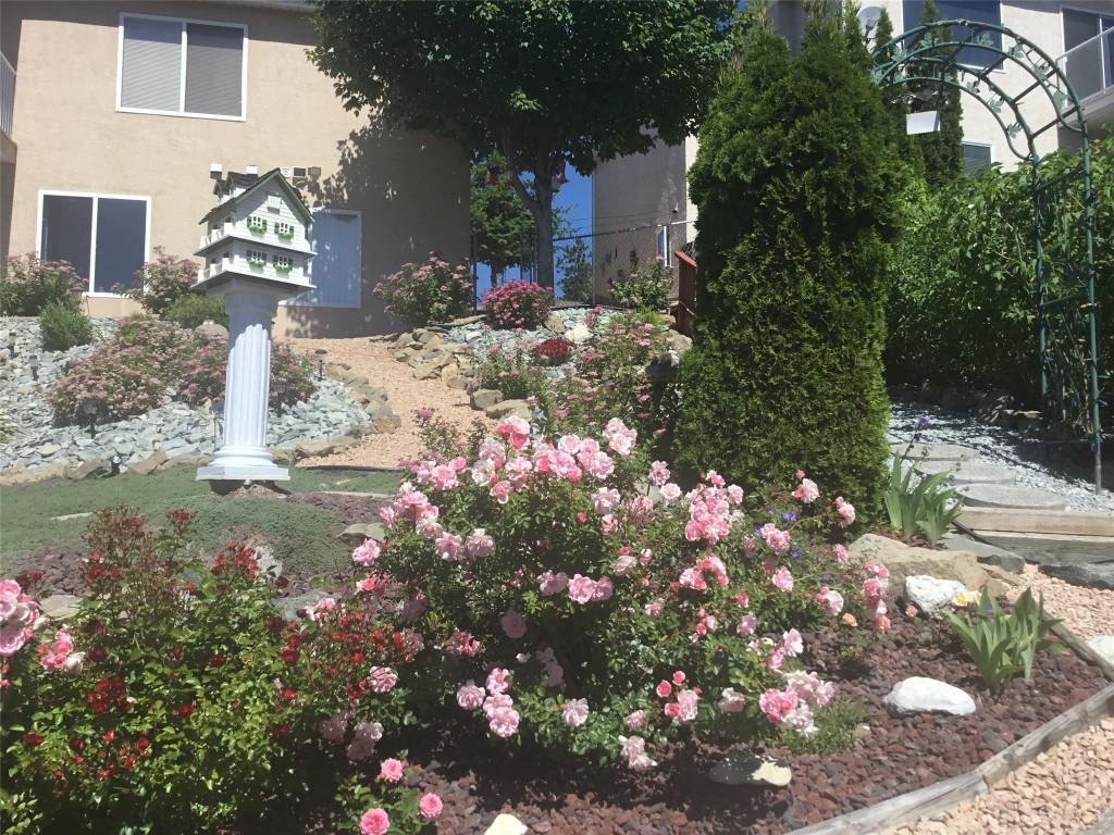 









2170


Sunview

Drive,
West Kelowna,




BC
V1Z 3R2

