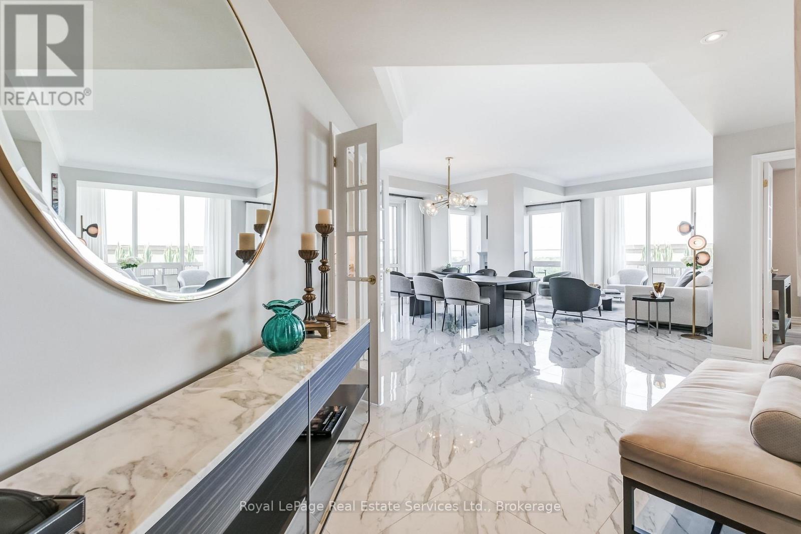 












PH1 - 60 OLD MILL ROAD

,
Oakville (OO Old Oakville),




Ontario
L6J7V9

