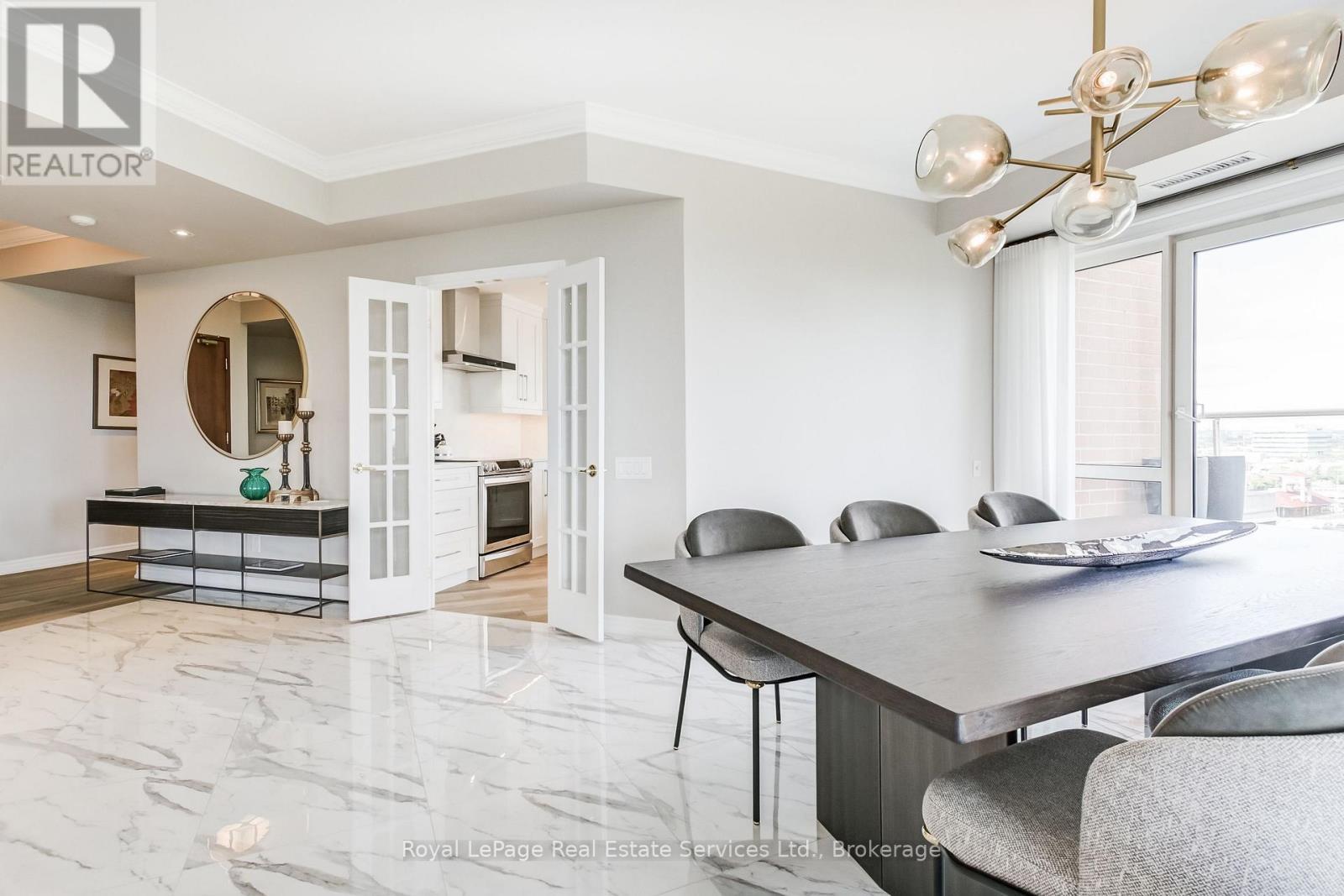 












PH1 - 60 OLD MILL ROAD

,
Oakville (OO Old Oakville),




Ontario
L6J7V9

