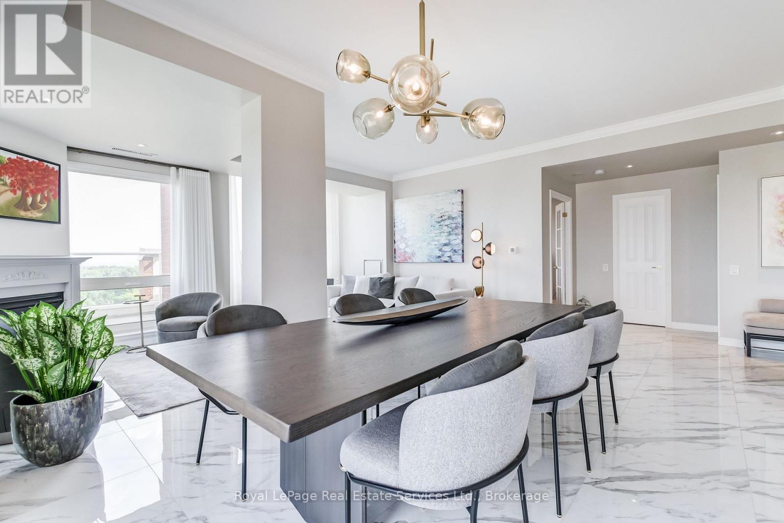 












PH1 - 60 OLD MILL ROAD

,
Oakville (OO Old Oakville),




Ontario
L6J7V9

