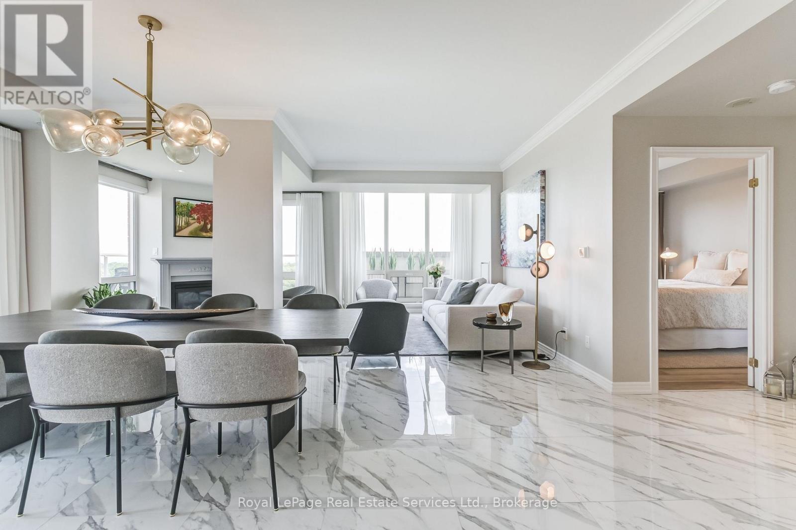 












PH1 - 60 OLD MILL ROAD

,
Oakville (OO Old Oakville),




Ontario
L6J7V9

