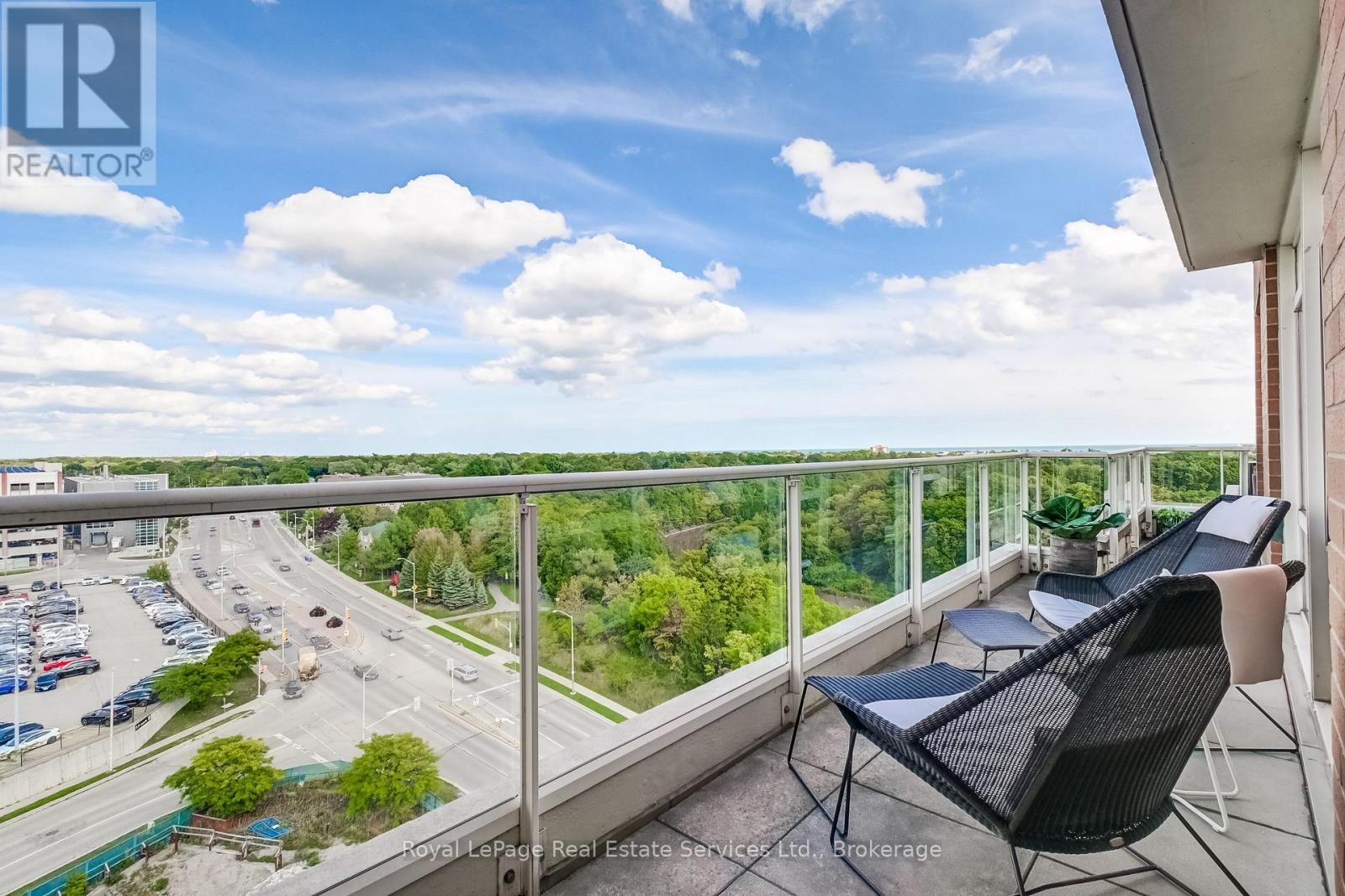 












PH1 - 60 OLD MILL ROAD

,
Oakville (OO Old Oakville),




Ontario
L6J7V9

