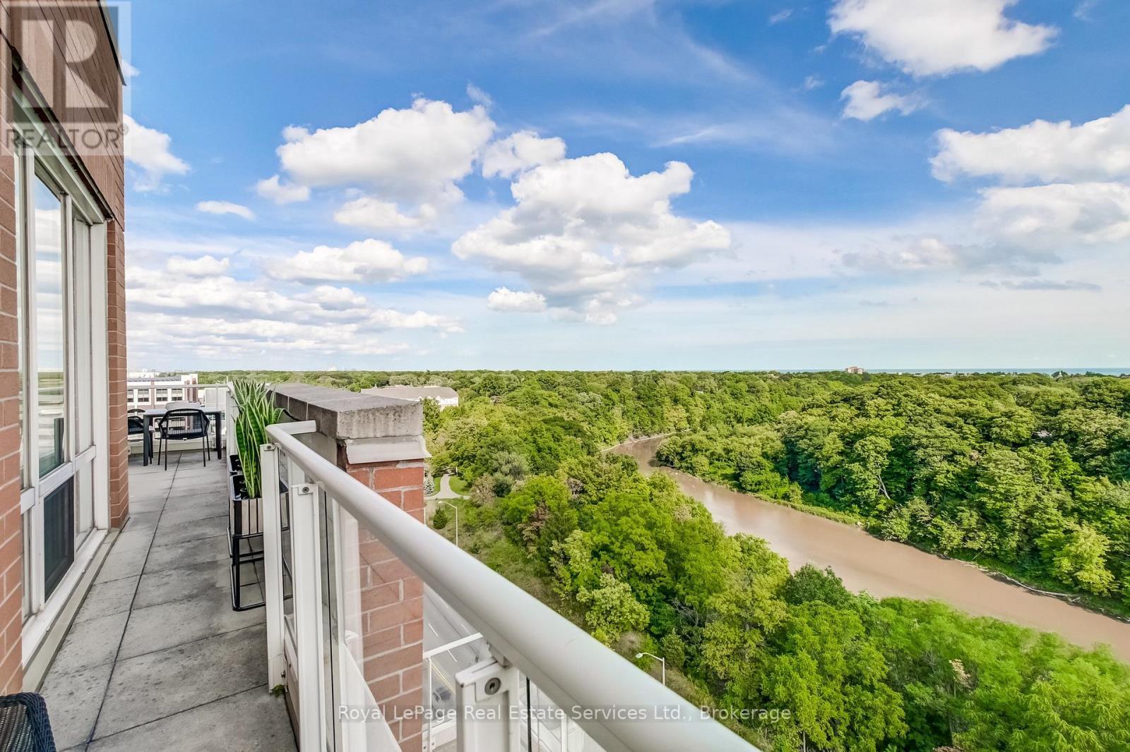 












PH1 - 60 OLD MILL ROAD

,
Oakville (OO Old Oakville),




Ontario
L6J7V9

