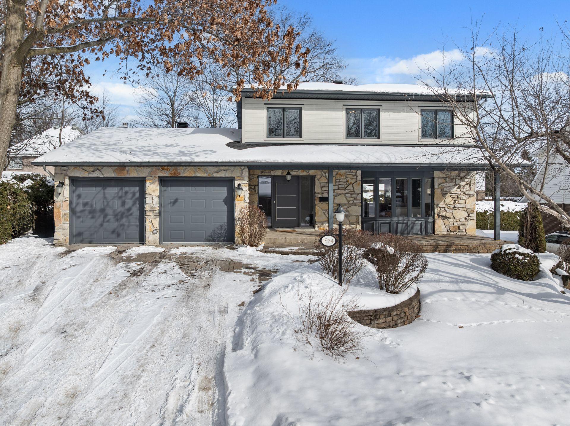 









1984


Rue La Corne

,
Saint-Bruno-de-Montarville,




QC
J3V4Z9

