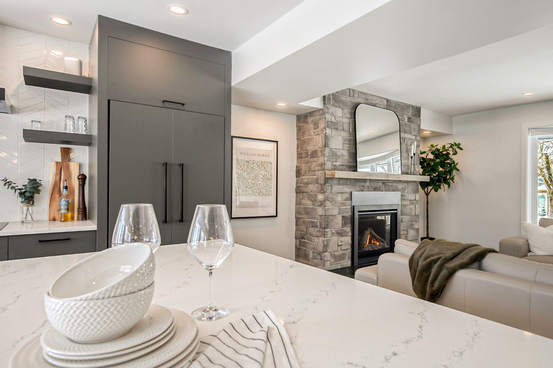 









1984


Rue La Corne

,
Saint-Bruno-de-Montarville,




QC
J3V4Z9

