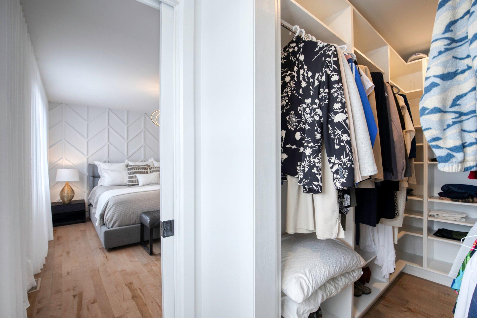 









1984


Rue La Corne

,
Saint-Bruno-de-Montarville,




QC
J3V4Z9

