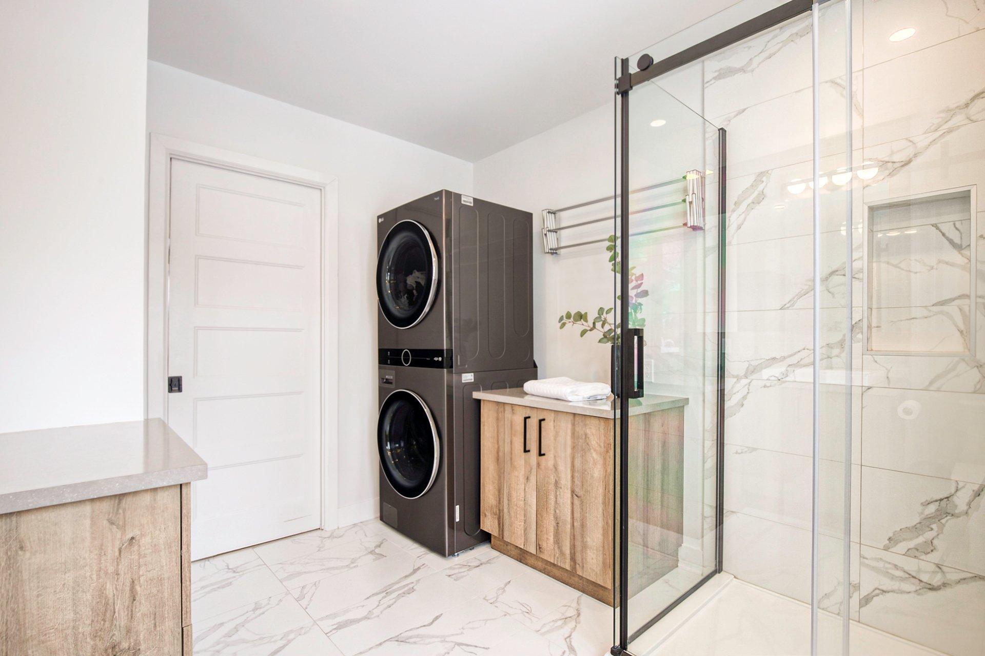 









1984


Rue La Corne

,
Saint-Bruno-de-Montarville,




QC
J3V4Z9

