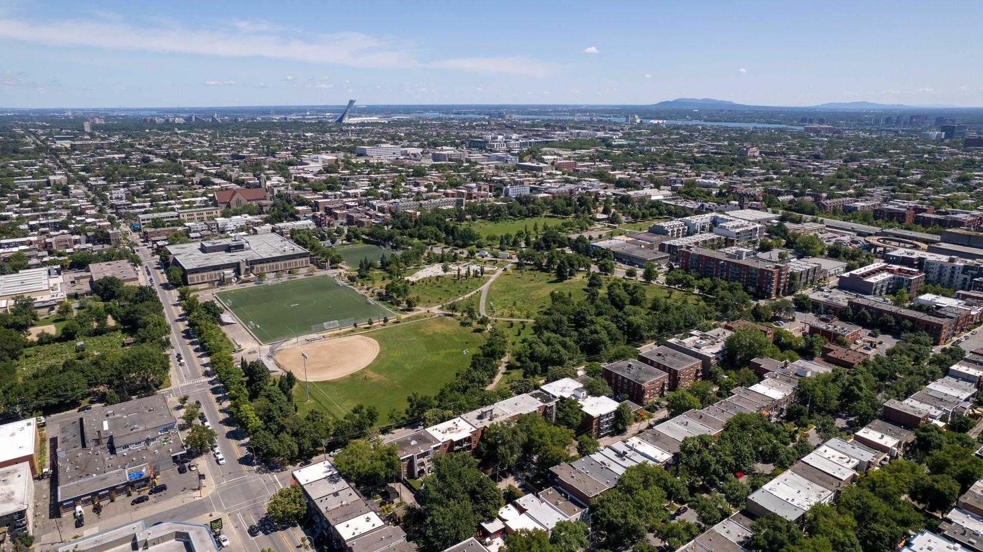 









5828


Rue De La Roche

,
Montréal (Rosemont/La Petite-Patrie),




QC
H2S2C7

