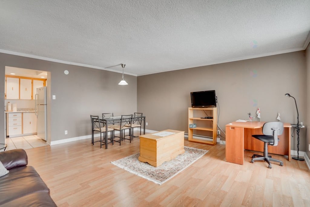 









295


Boul. St-Joseph

, 1406,
Gatineau (Hull),




QC
J8Y3Y5

