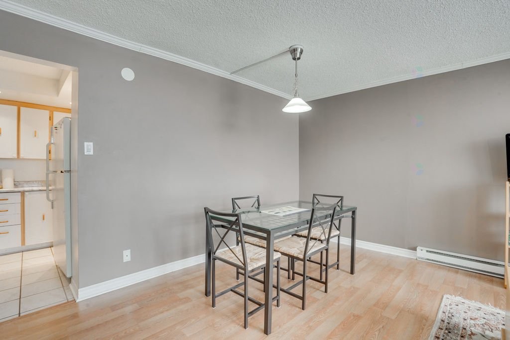 









295


Boul. St-Joseph

, 1406,
Gatineau (Hull),




QC
J8Y3Y5

