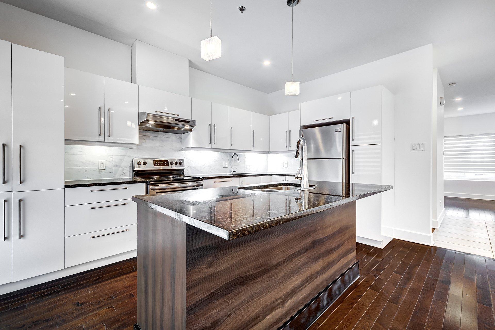 









7335


Ch. Kildare

,
Côte-Saint-Luc,




QC
H4W0B8

