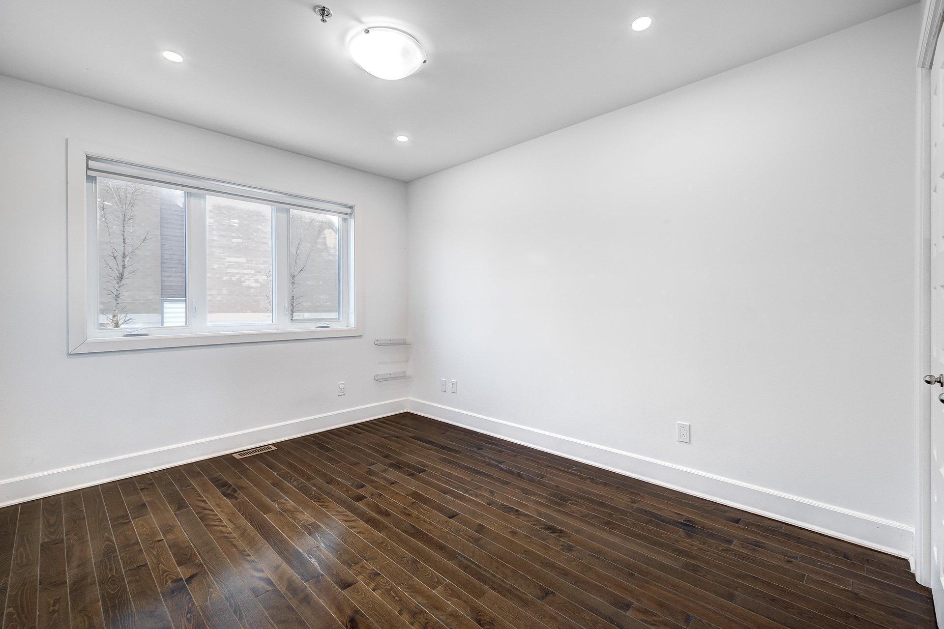 









7335


Ch. Kildare

,
Côte-Saint-Luc,




QC
H4W0B8

