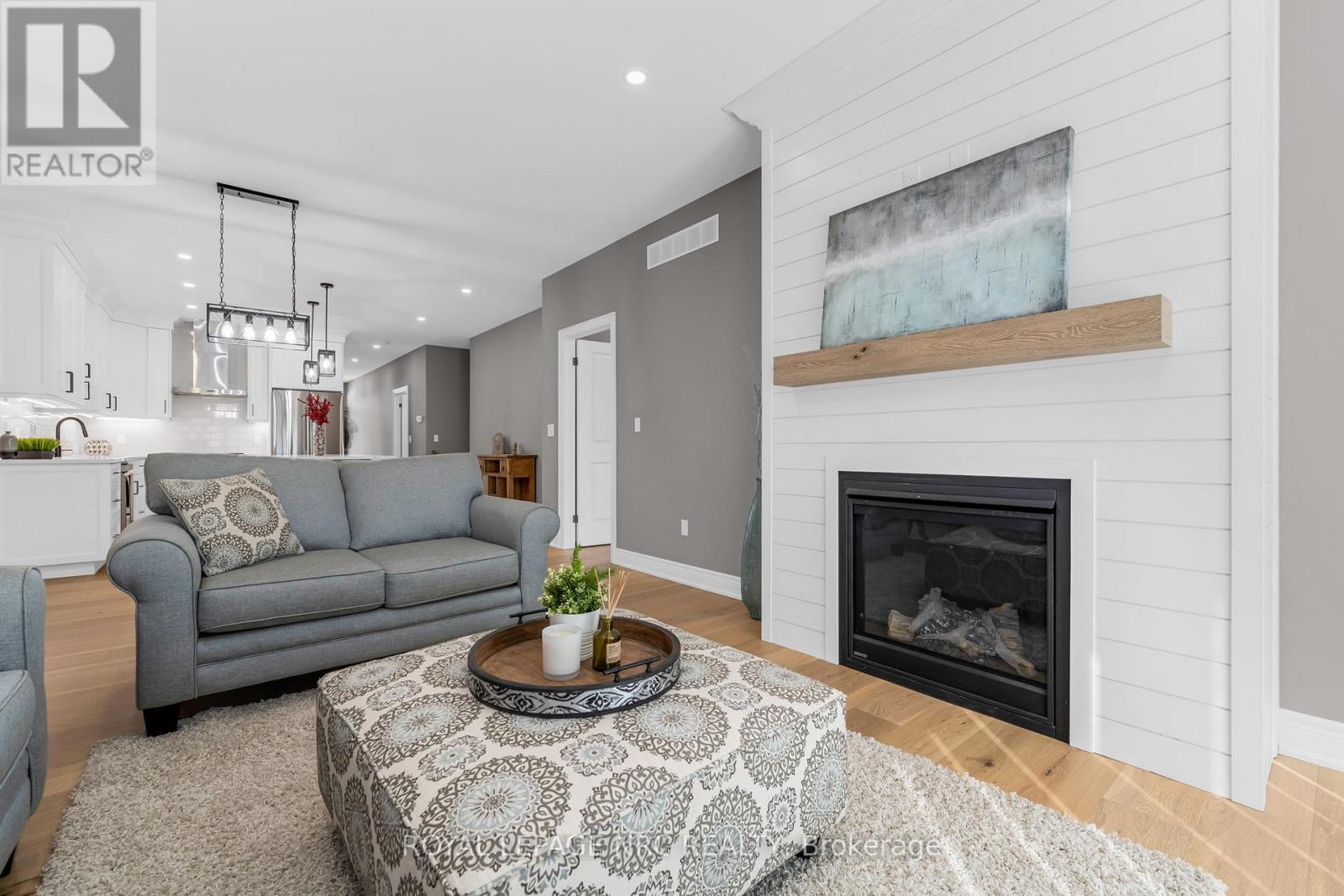 












738 CLARENCE STREET

,
Port Colborne (Sugarloaf),




Ontario
L3K0A8

