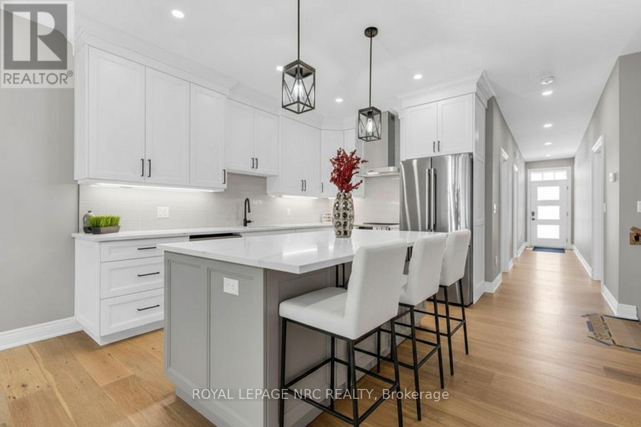 












738 CLARENCE STREET

,
Port Colborne (Sugarloaf),




Ontario
L3K0A8

