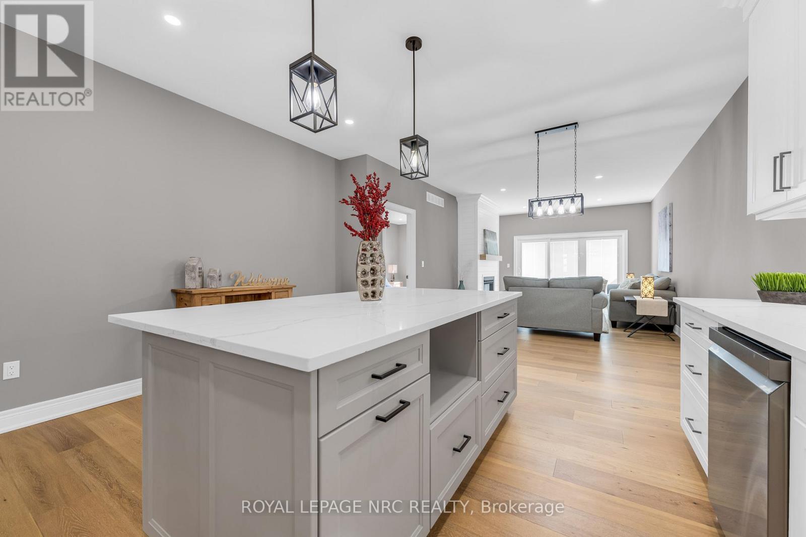 












738 CLARENCE STREET

,
Port Colborne (Sugarloaf),




Ontario
L3K0A8

