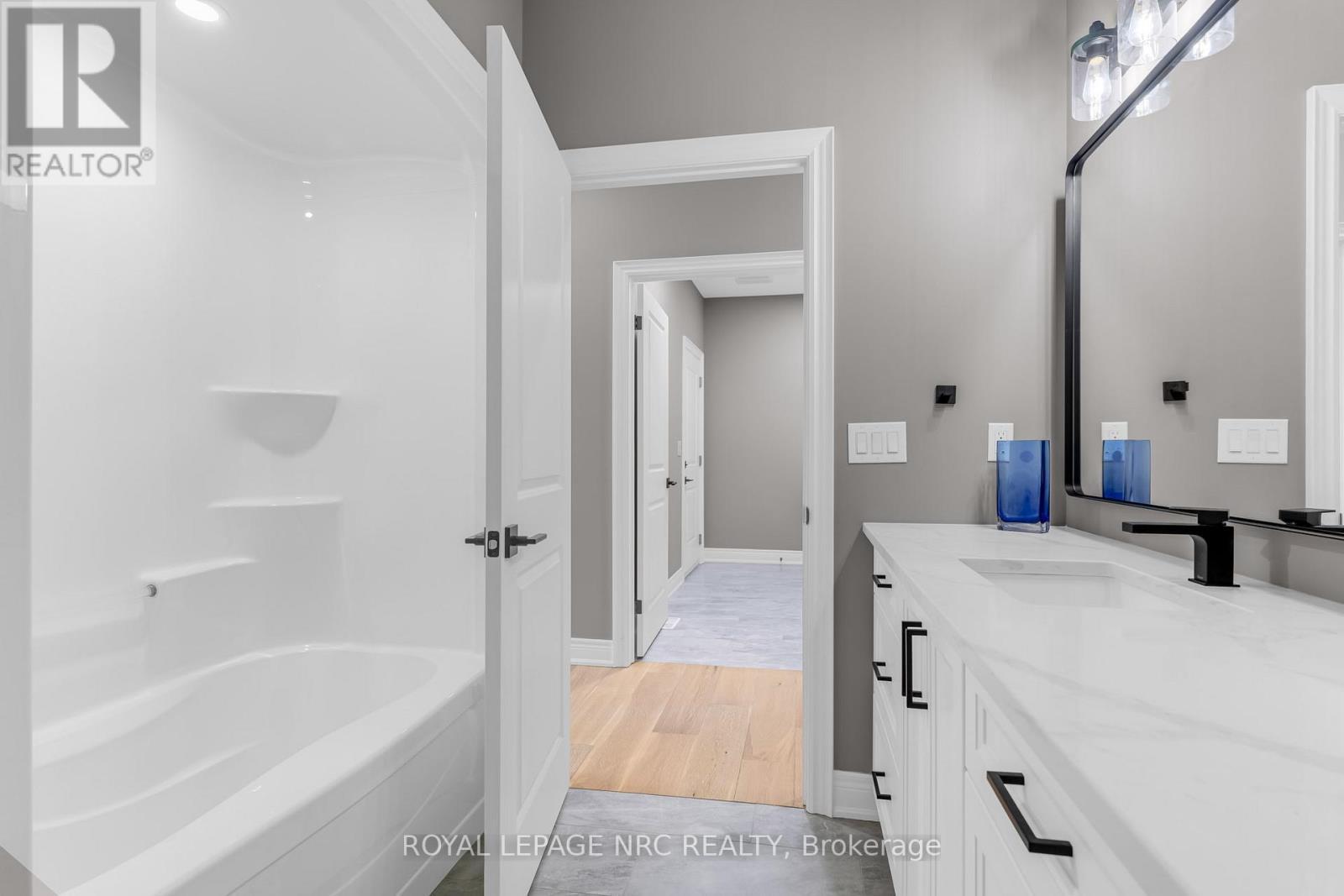 












738 CLARENCE STREET

,
Port Colborne (Sugarloaf),




Ontario
L3K0A8

