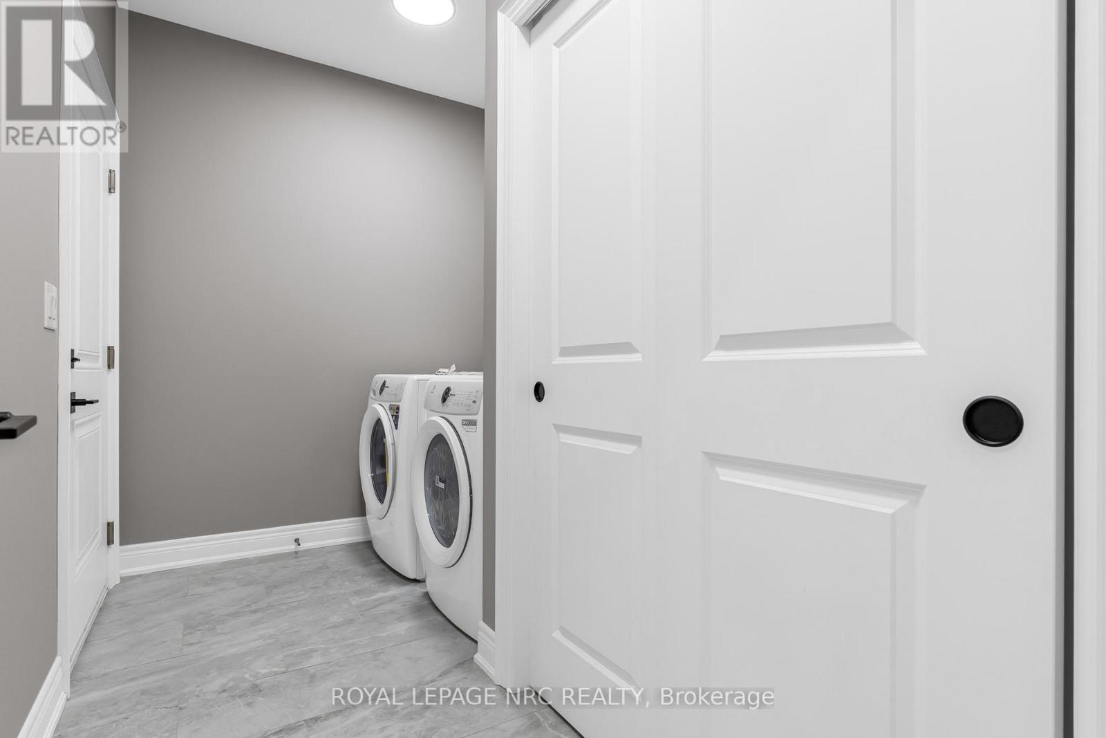 












738 CLARENCE STREET

,
Port Colborne (Sugarloaf),




Ontario
L3K0A8

