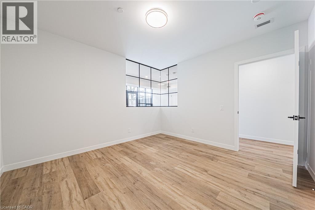 












555 SANATORIUM Road Unit# 206

,
Hamilton,




Ontario
L9C2B1

