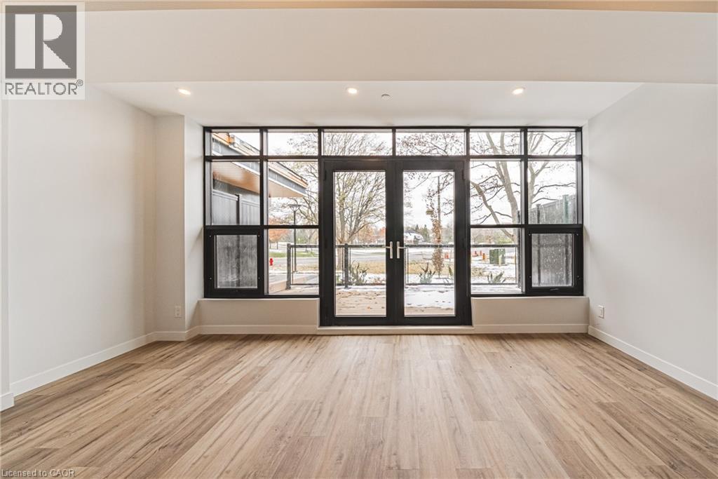 












555 SANATORIUM Road Unit# 206

,
Hamilton,




Ontario
L9C2B1

