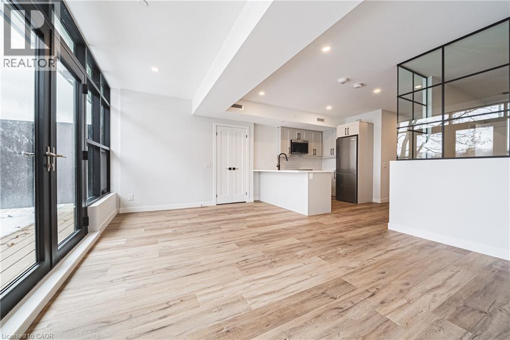 












555 SANATORIUM Road Unit# 206

,
Hamilton,




Ontario
L9C2B1

