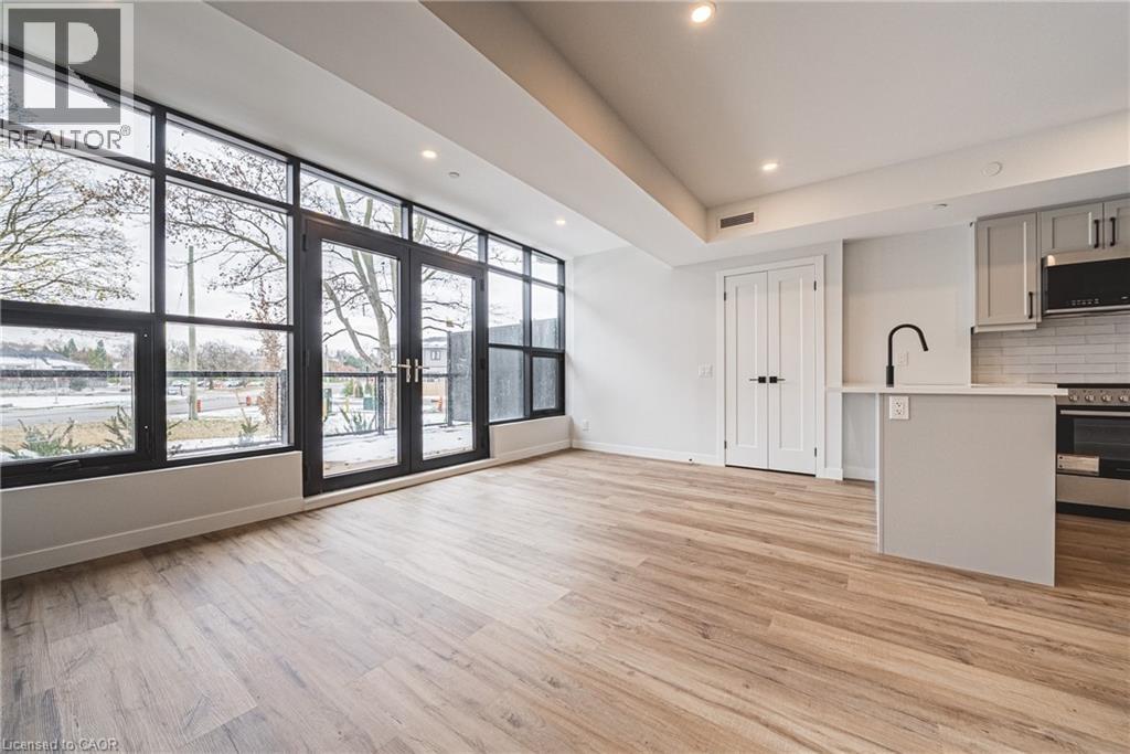 












555 SANATORIUM Road Unit# 206

,
Hamilton,




Ontario
L9C2B1

