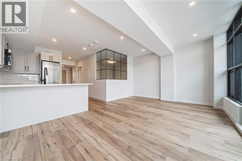 












555 SANATORIUM Road Unit# 206

,
Hamilton,




Ontario
L9C2B1

