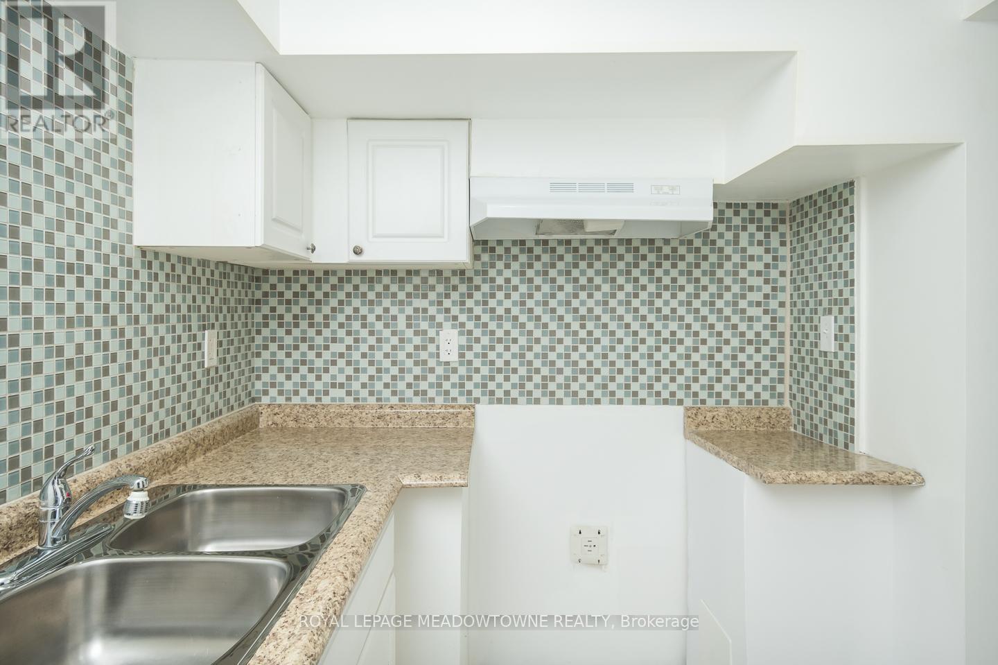 












1617 GOWLING TERRACE

,
Milton,




Ontario
L9T5J6

