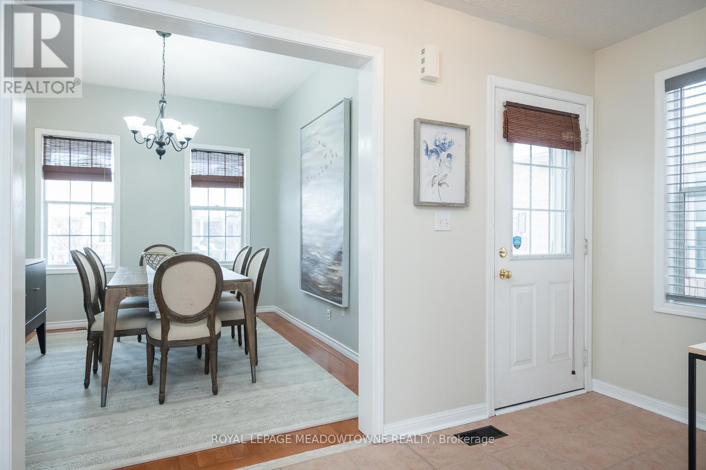 












1617 GOWLING TERRACE

,
Milton,




Ontario
L9T5J6

