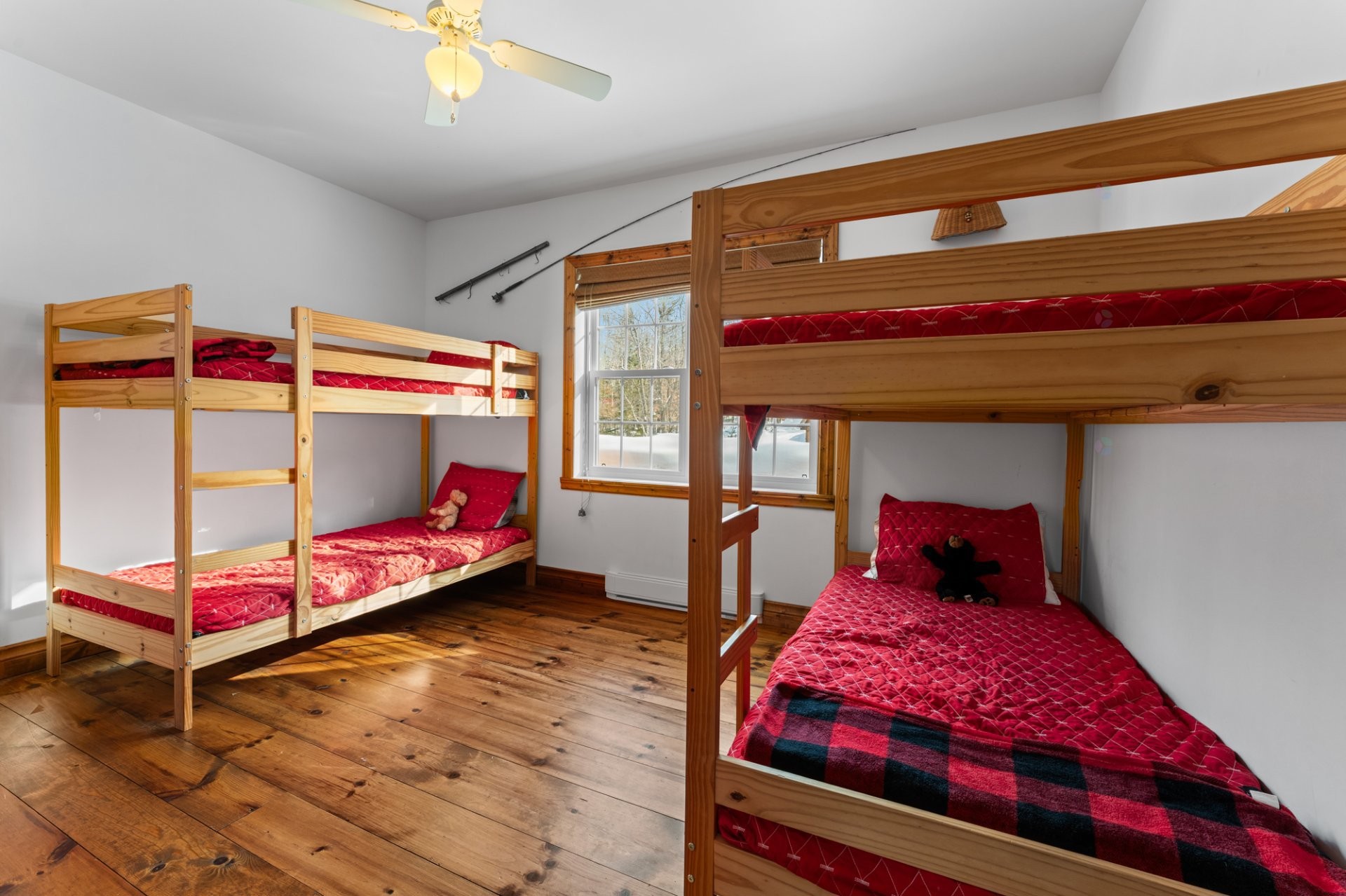 









1193


Ch. du Lac-Deligny O.

,
Mandeville,




QC
J0K1L0

